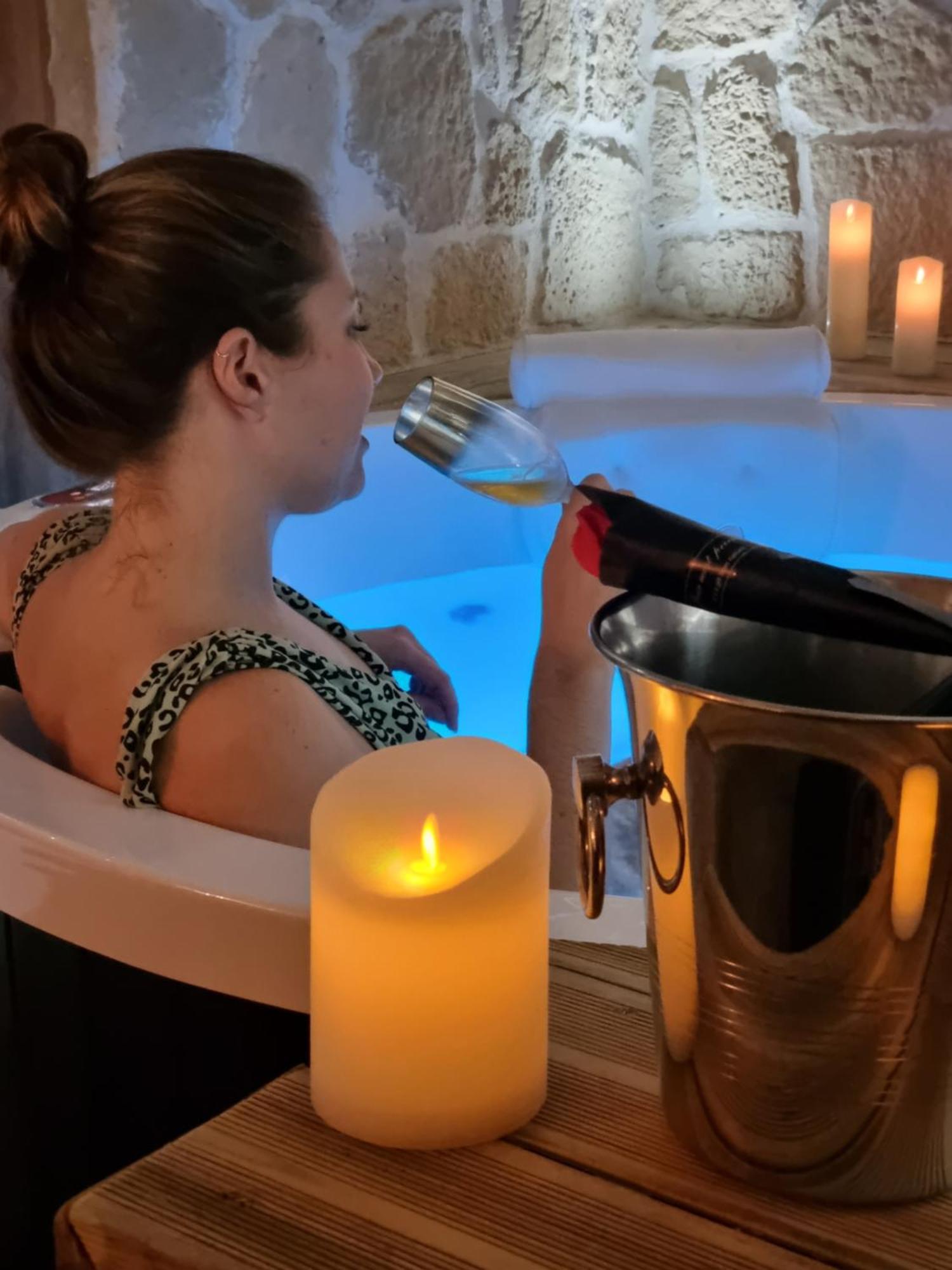 Les Spas De La Mer, Suite & Spa, Love Room, Plein Coeur Du Grau Le Grau-du-Roi Kültér fotó