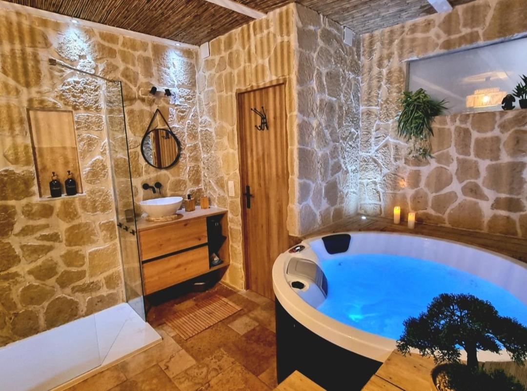 Les Spas De La Mer, Suite & Spa, Love Room, Plein Coeur Du Grau Le Grau-du-Roi Kültér fotó